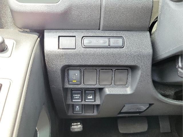 2025 Nissan Frontier Crew Cab 4x4 SV