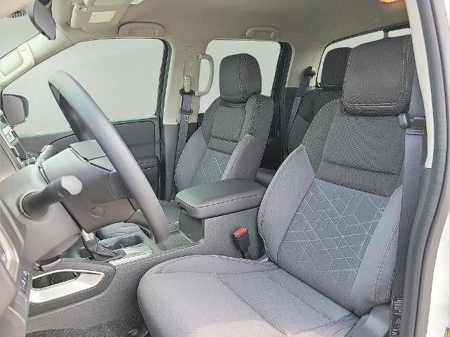 2025 Nissan Frontier Crew Cab 4x4 SV