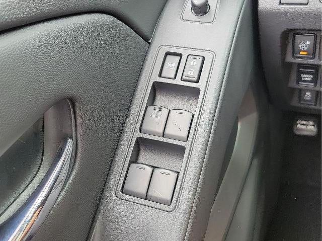 2025 Nissan Frontier Crew Cab 4x4 SV