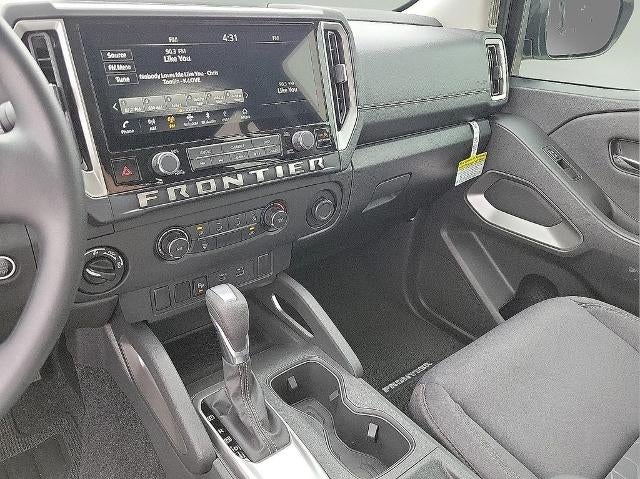 2025 Nissan Frontier Crew Cab 4x4 SV