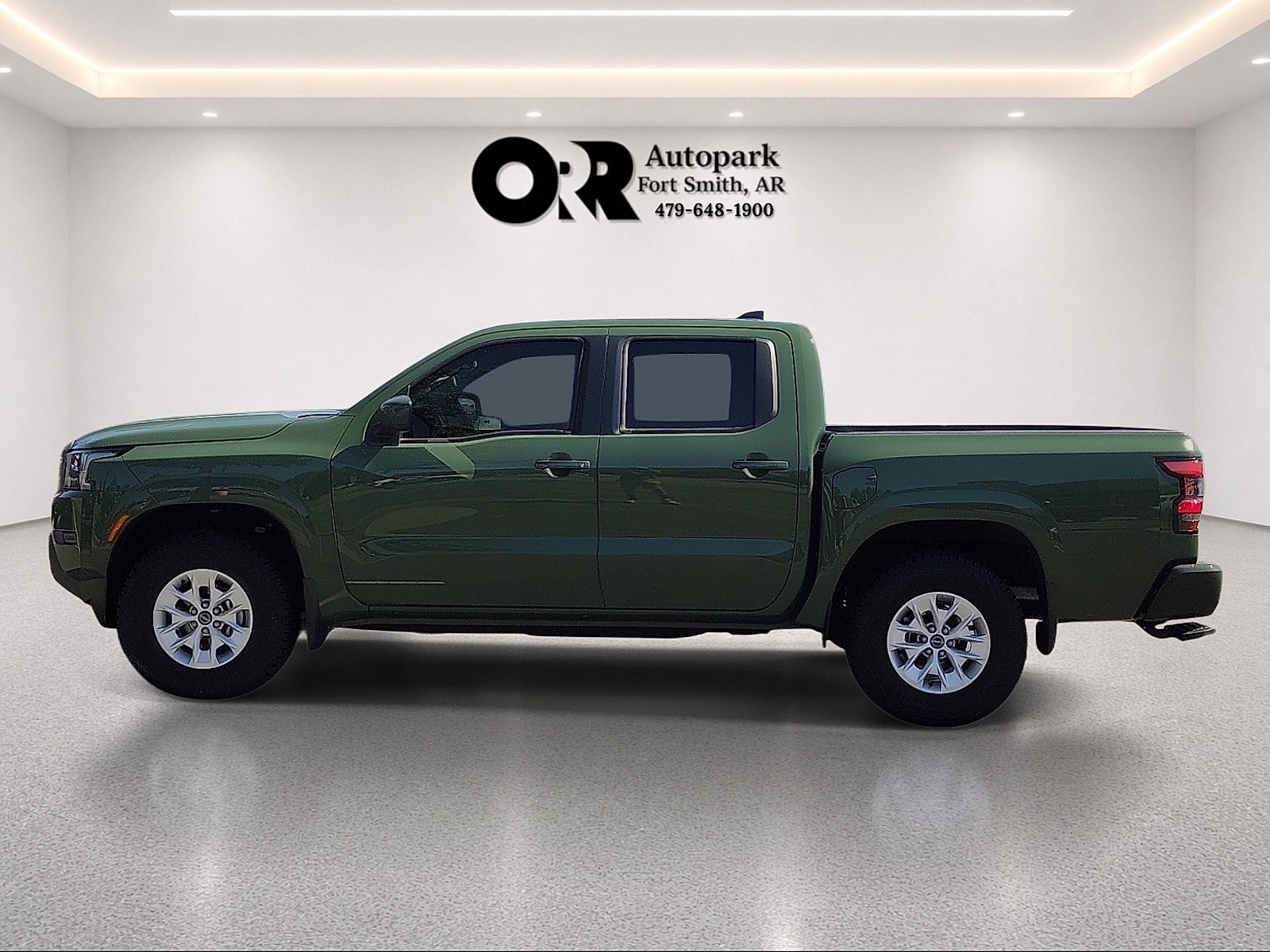 2024 Nissan Frontier Crew Cab 4x4 SV