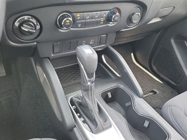 2023 Nissan Frontier Crew Cab 4x4 SV Auto