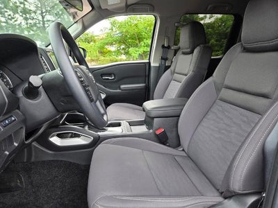 2024 Nissan Frontier Crew Cab 4x4 SV