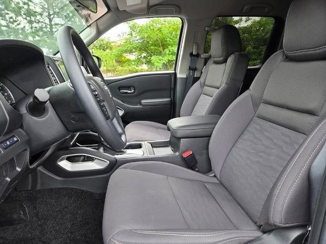 2024 Nissan Frontier Crew Cab 4x4 SV