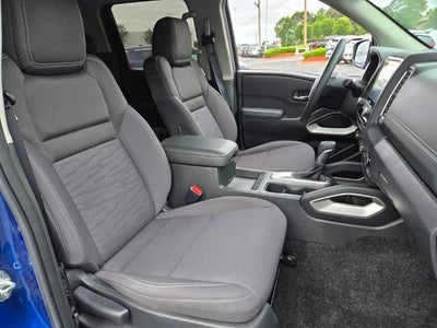 2024 Nissan Frontier Crew Cab 4x4 SV