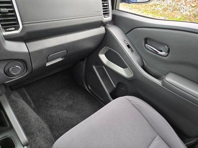 2024 Nissan Frontier Crew Cab 4x4 SV