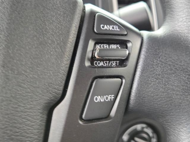 2024 Nissan Frontier Crew Cab 4x4 SV