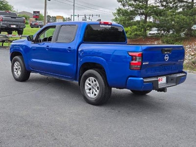 2024 Nissan Frontier Crew Cab 4x4 SV