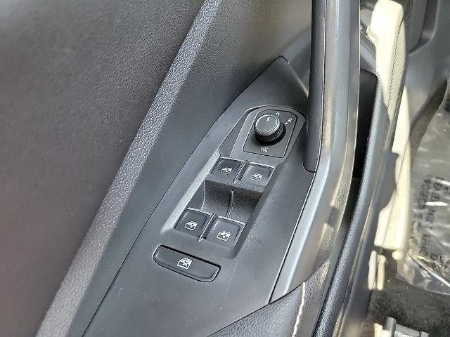 2025 Volkswagen Atlas Cross Sport 2.0T SE w/Technology 4MOTION