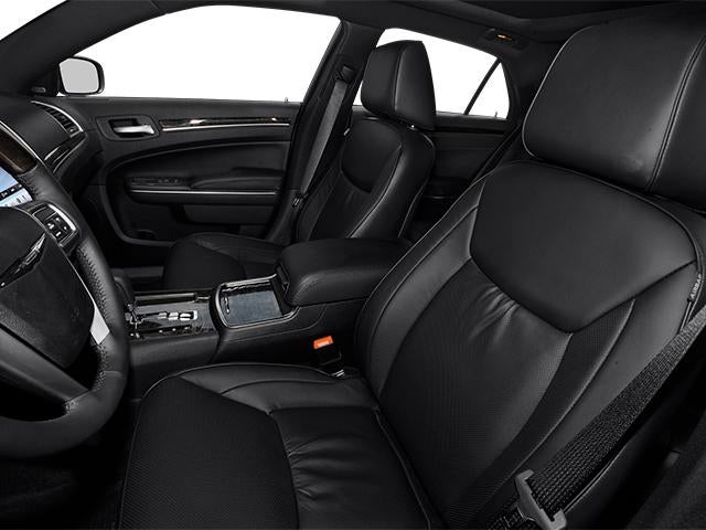 2013 Chrysler 300 4dr Sdn RWD