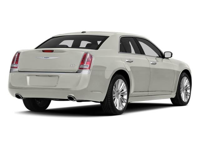 2013 Chrysler 300 4dr Sdn RWD