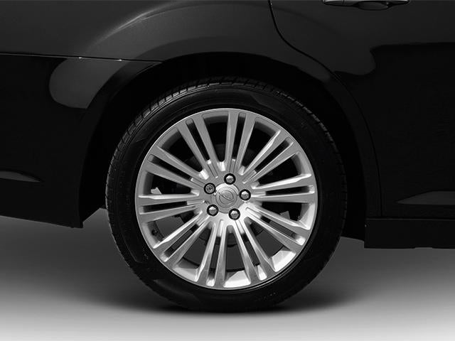 2013 Chrysler 300 4dr Sdn RWD