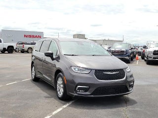 2023 Chrysler Pacifica Touring L FWD