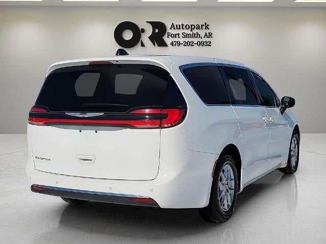 2023 Chrysler Pacifica Touring L FWD