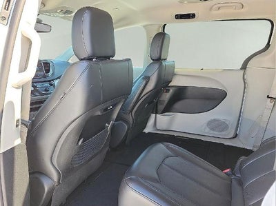 2023 Chrysler Pacifica Touring L FWD