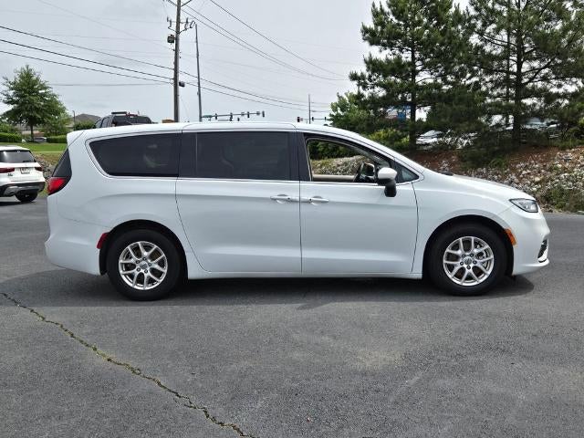 2023 Chrysler Pacifica Touring L FWD