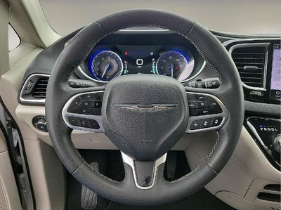 2024 Chrysler Pacifica Touring L FWD