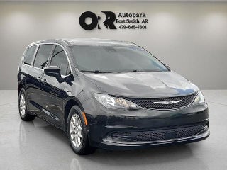 2023 Chrysler Voyager LX FWD