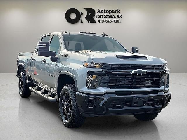 2026 Chevrolet Silverado 2500 HD Crew Cab Standard Box 4-Wheel Drive Custom