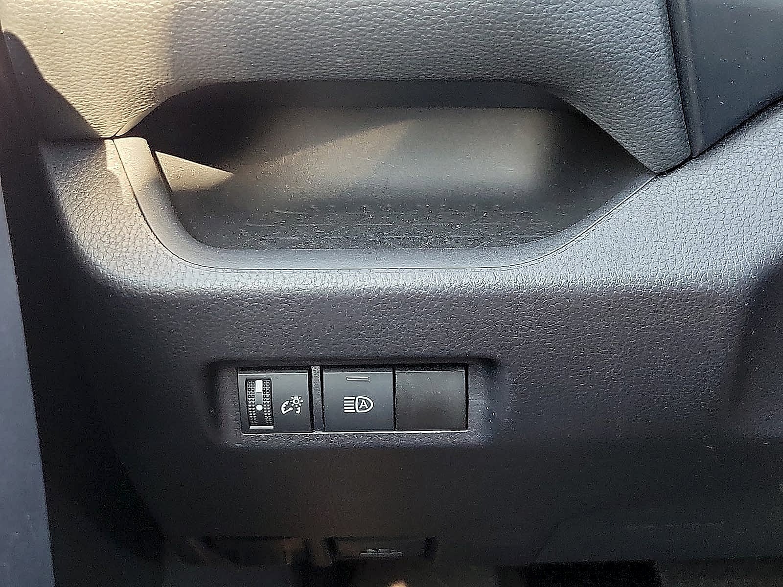 2025 Toyota RAV4 LE AWD (Natl)