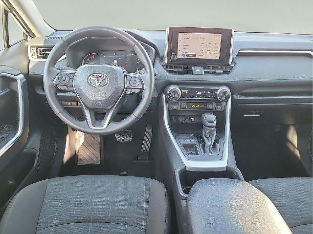 2025 Toyota RAV4 XLE FWD (GS)