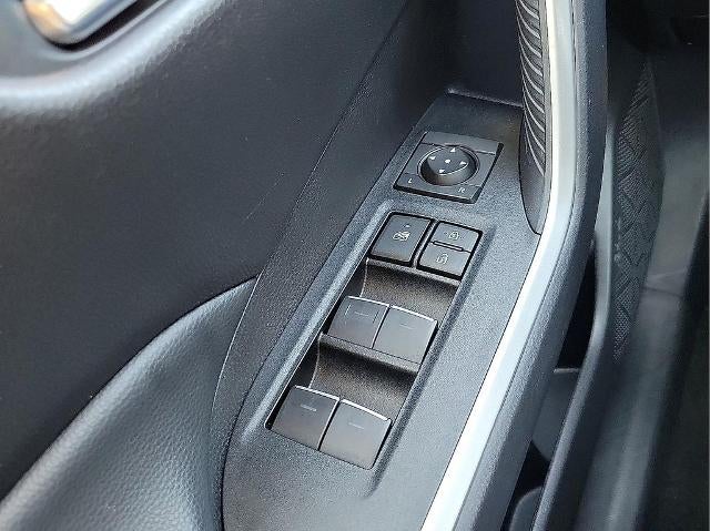 2025 Toyota RAV4 XLE FWD (GS)