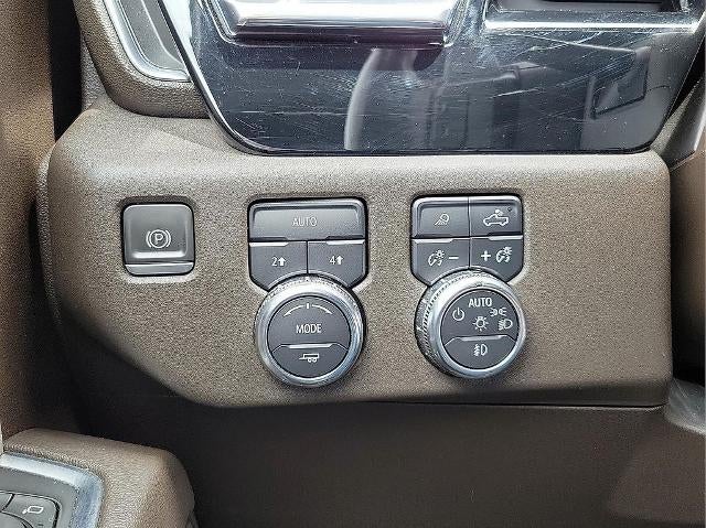 2022 GMC Sierra 1500 Crew Cab Short Box 4-Wheel Drive SLT