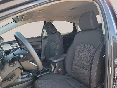 2024 Kia Forte LXS IVT