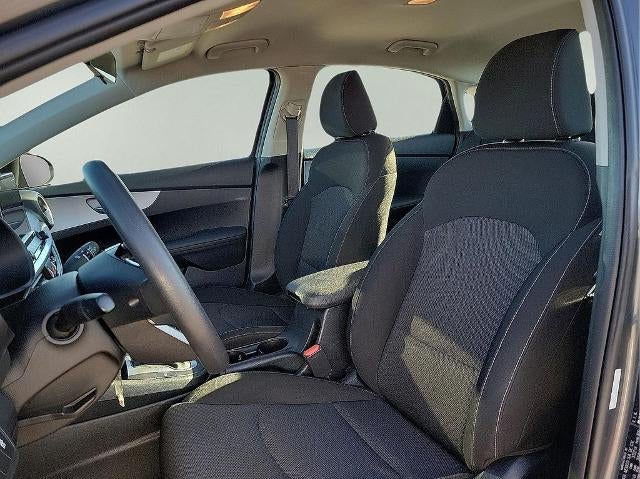2024 Kia Forte LXS IVT