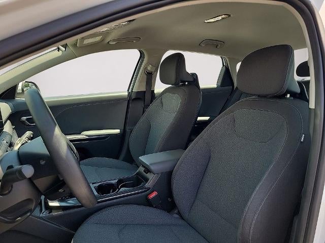 2025 Kia K4 LXS FWD