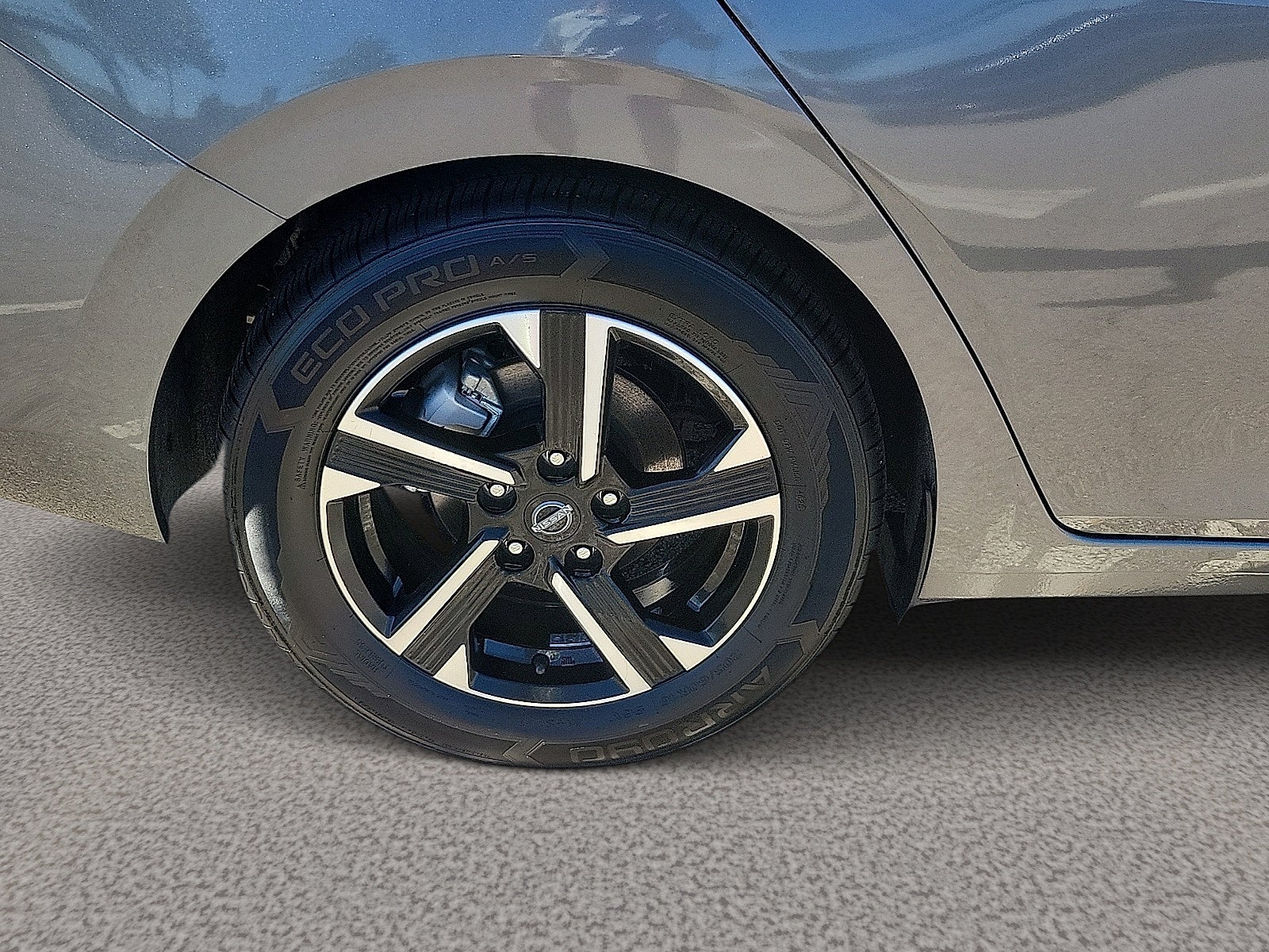 2025 Nissan Sentra SV CVT