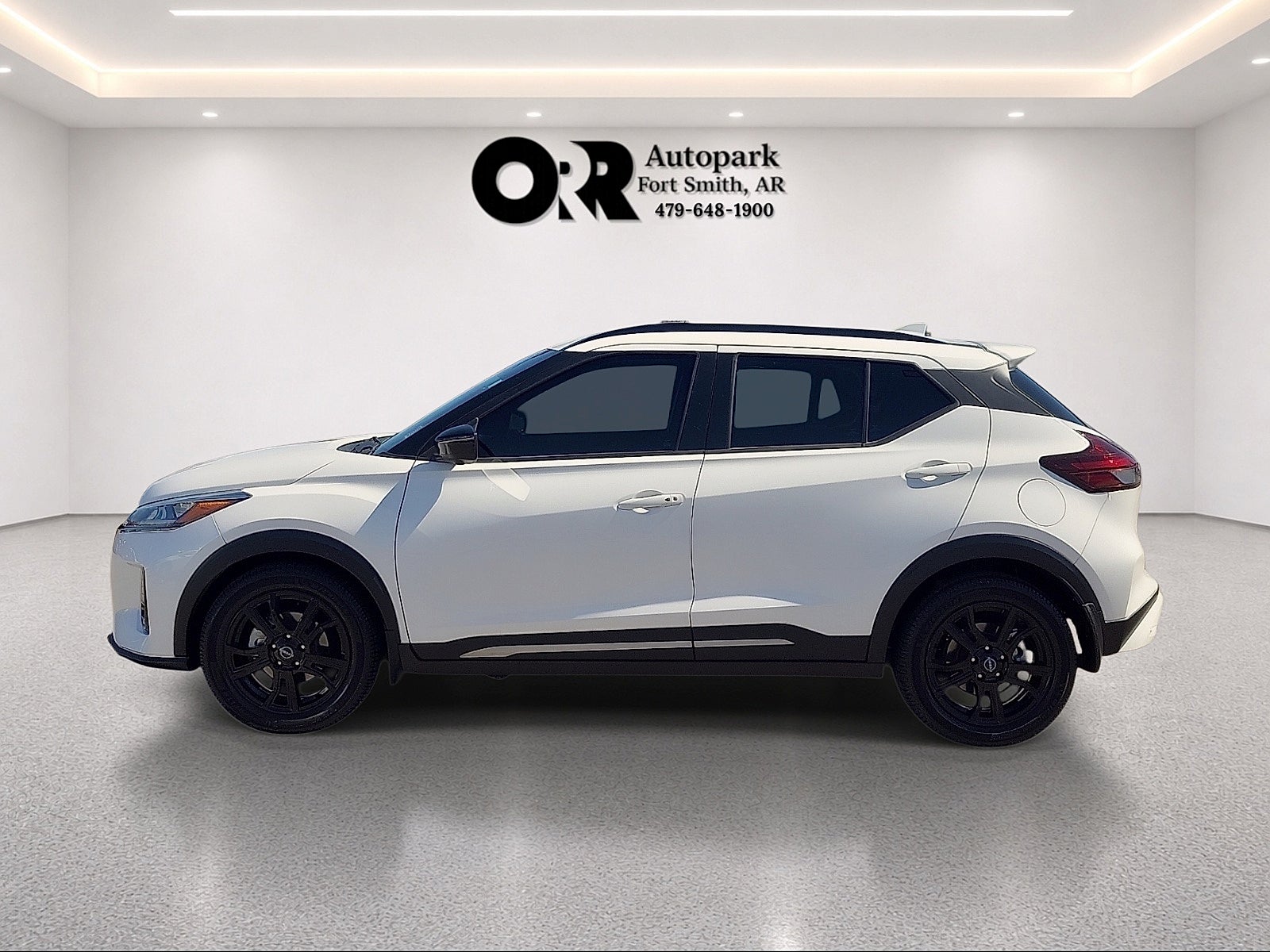 2024 Nissan Kicks SR FWD