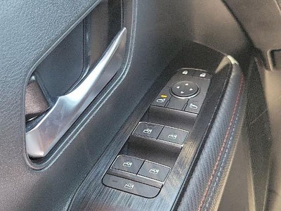 2025 Nissan Kicks SR FWD