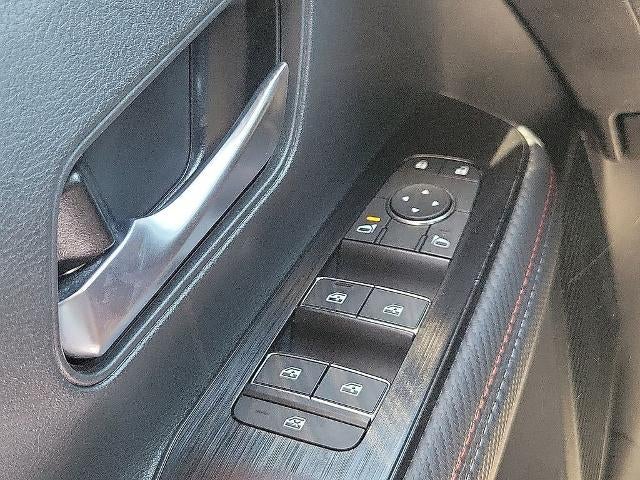 2025 Nissan Kicks SR FWD