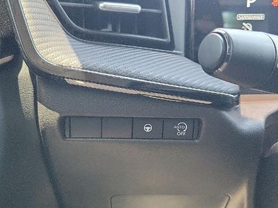 2025 Nissan Kicks SR FWD
