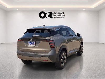 2025 Nissan Kicks SR FWD