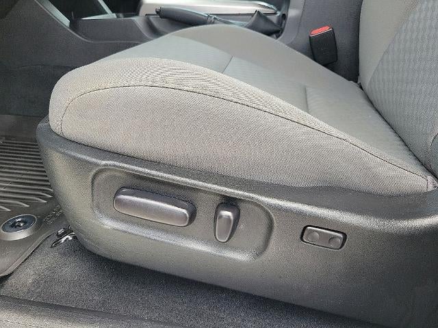 2023 Toyota Tacoma 2WD 2WD SR5 Double Cab 5' Bed V6 AT (GS)