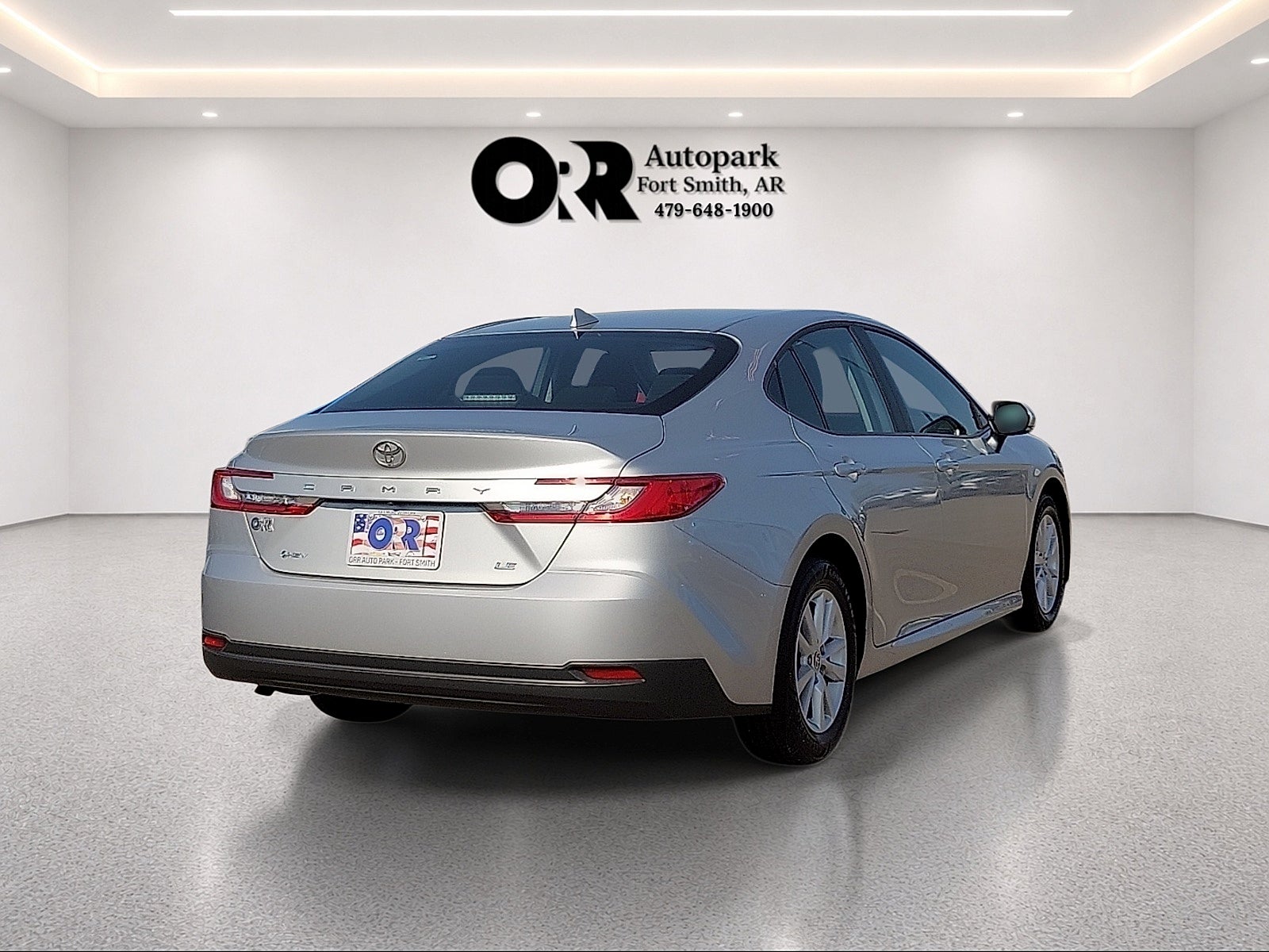 2025 Toyota Camry LE (SE)