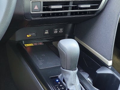2025 Toyota Camry LE (SE)
