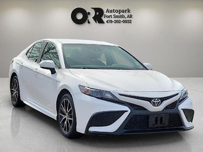 2024 Toyota Camry SE Auto (SE)