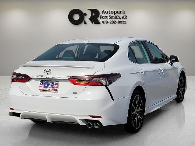 2024 Toyota Camry SE Auto (SE)