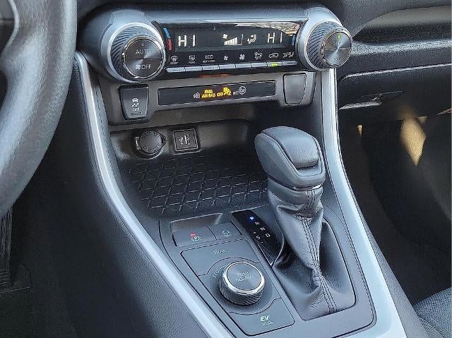 2025 Toyota RAV4 Hybrid XLE AWD (Natl)