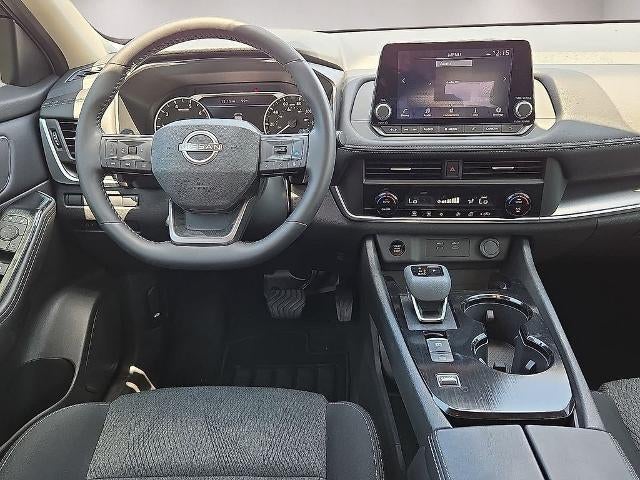 2025 Nissan Rogue FWD SV
