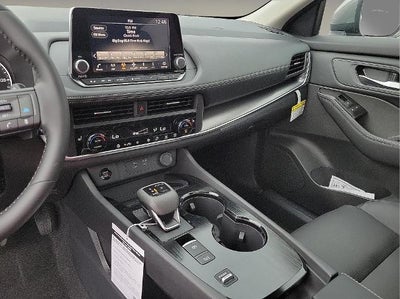 2025 Nissan Rogue FWD SV