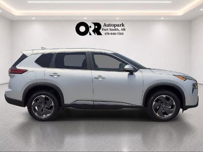 2025 Nissan Rogue FWD SV