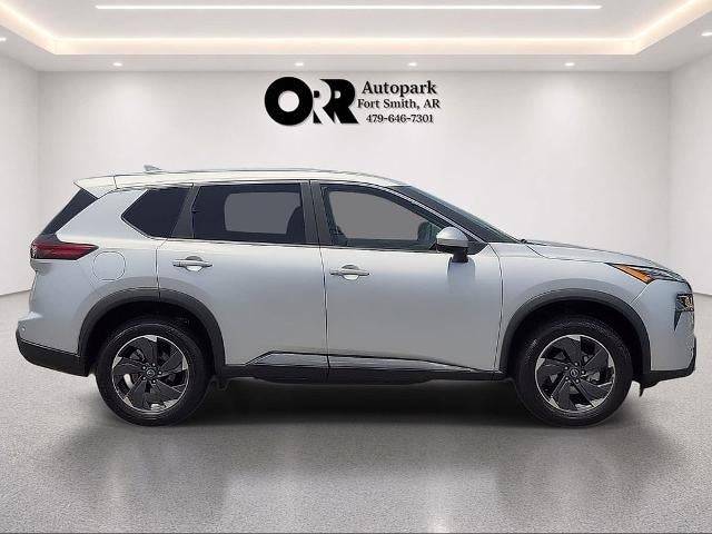 2025 Nissan Rogue FWD SV