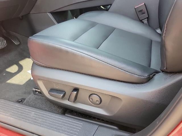 2024 Nissan Rogue FWD SV