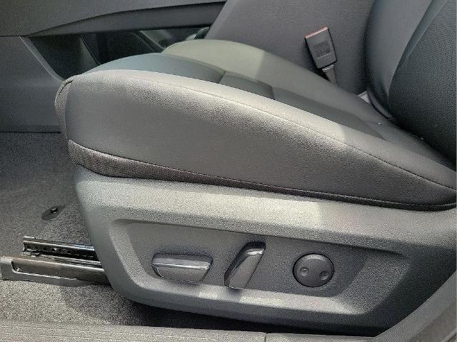2025 Nissan Rogue FWD SV