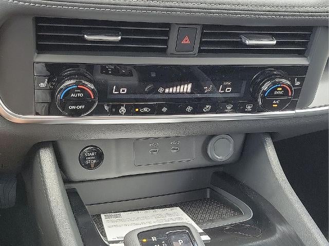 2025 Nissan Rogue FWD SV