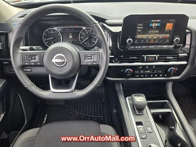 2025 Nissan Pathfinder SV 4WD